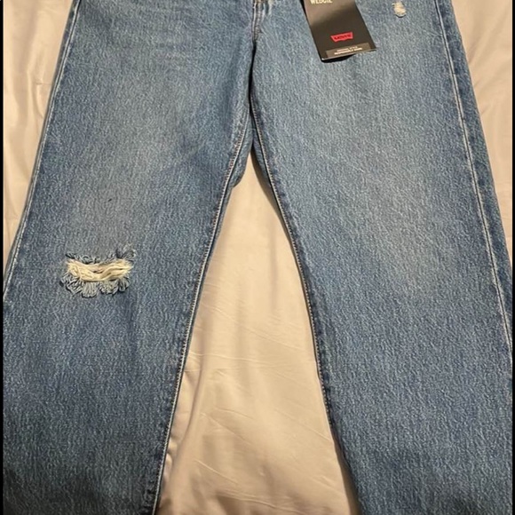NWT Levi’s wedgie jeans - Picture 2 of 4